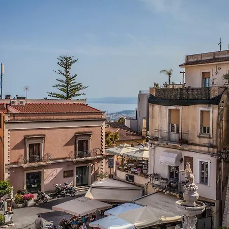 Casa Orchidea Azzurra * טאורמינה